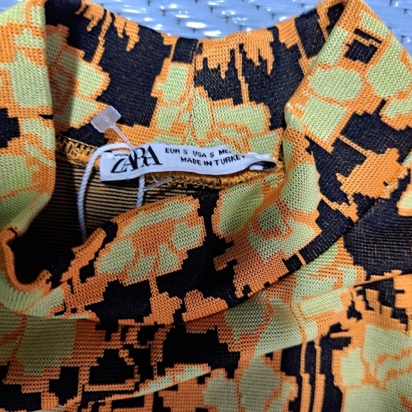 Zara Retro Floral Mock Neck Top - Picture 7 of 8